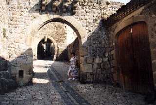 St. Bonnet le Chteau - altes Stadttor: Christine